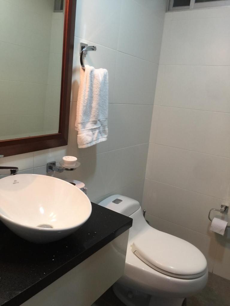 Instant Hotel - Departamento En Ambato Exterior photo